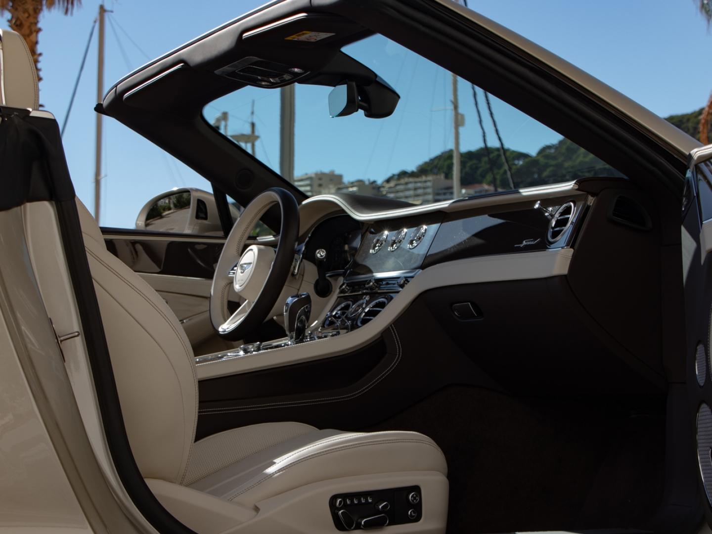 Image BENTLEY CONTINENTAL GTC Speed V8 4.0 Hybrid 780ch