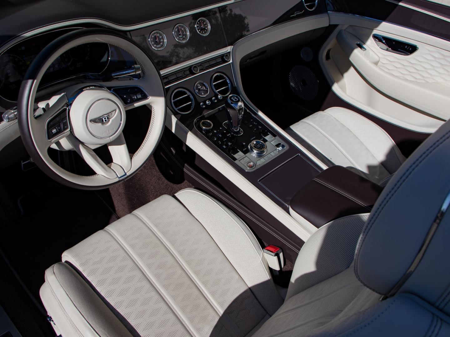 Image BENTLEY CONTINENTAL GTC Speed V8 4.0 Hybrid 780ch