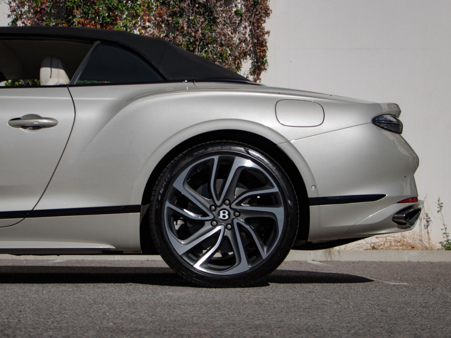 Image BENTLEY CONTINENTAL GTC Speed V8 4.0 Hybrid 780ch