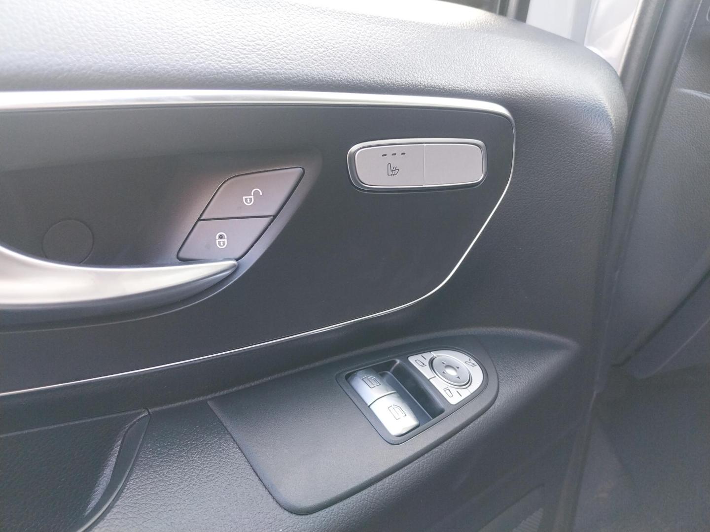 Image MERCEDES-BENZ Vito Fg 119 CDI Mixto Long Select Propulsion 9G-Tronic