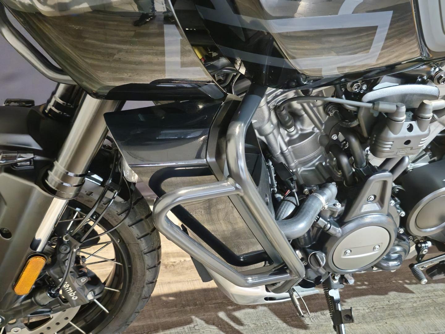 Image HARLEY-DAVIDSON Pan America Special 1250 Noir + Jantes Rayons