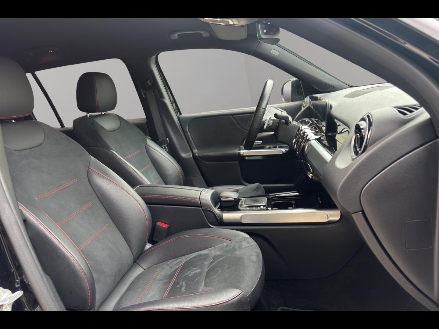 Image MERCEDES-BENZ GLB 220d 190ch AMG Line 4Matic 8G DCT