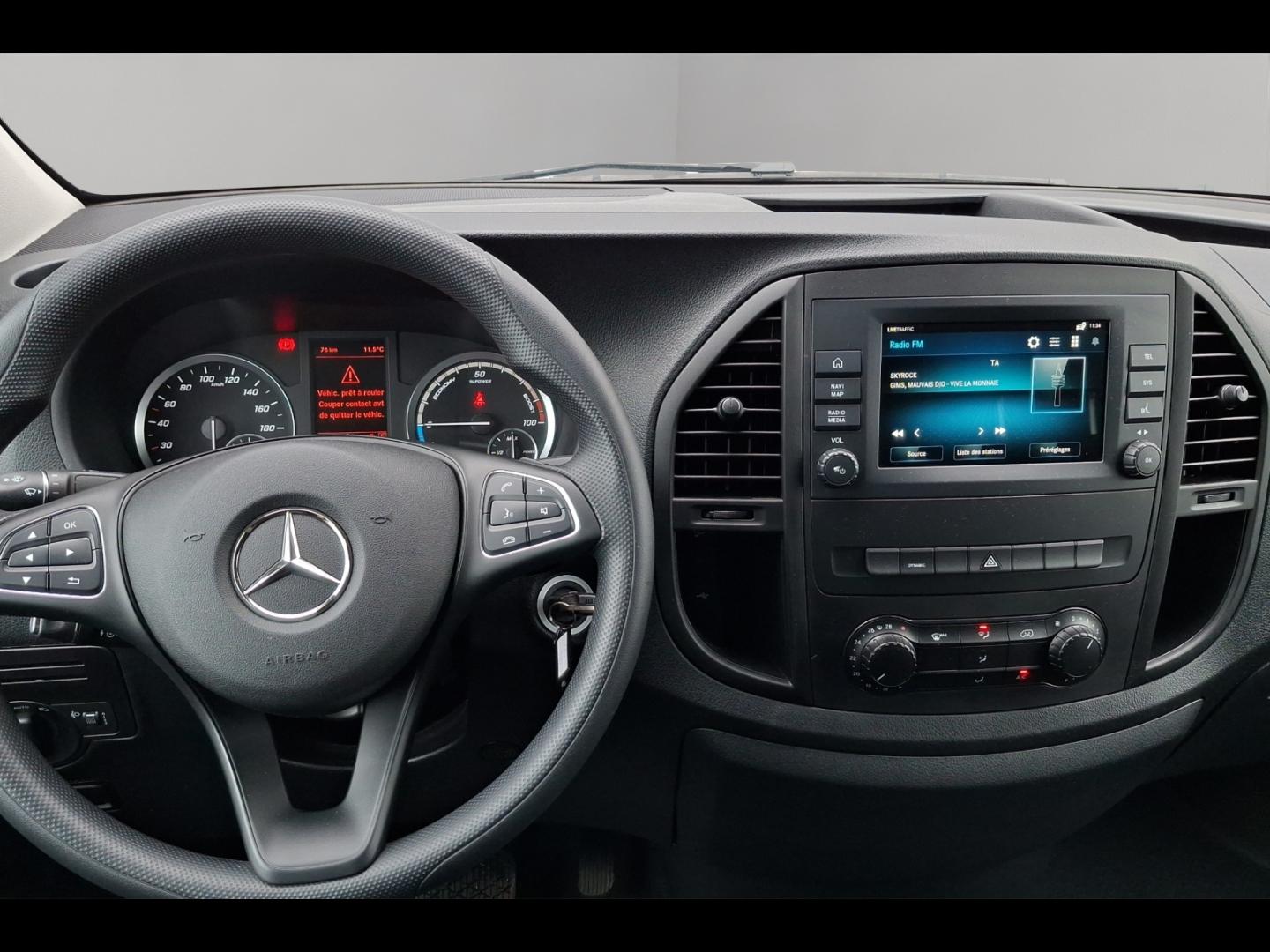 Image MERCEDES-BENZ Vito Fg eVito 129 204ch Long batterie 90 kWh