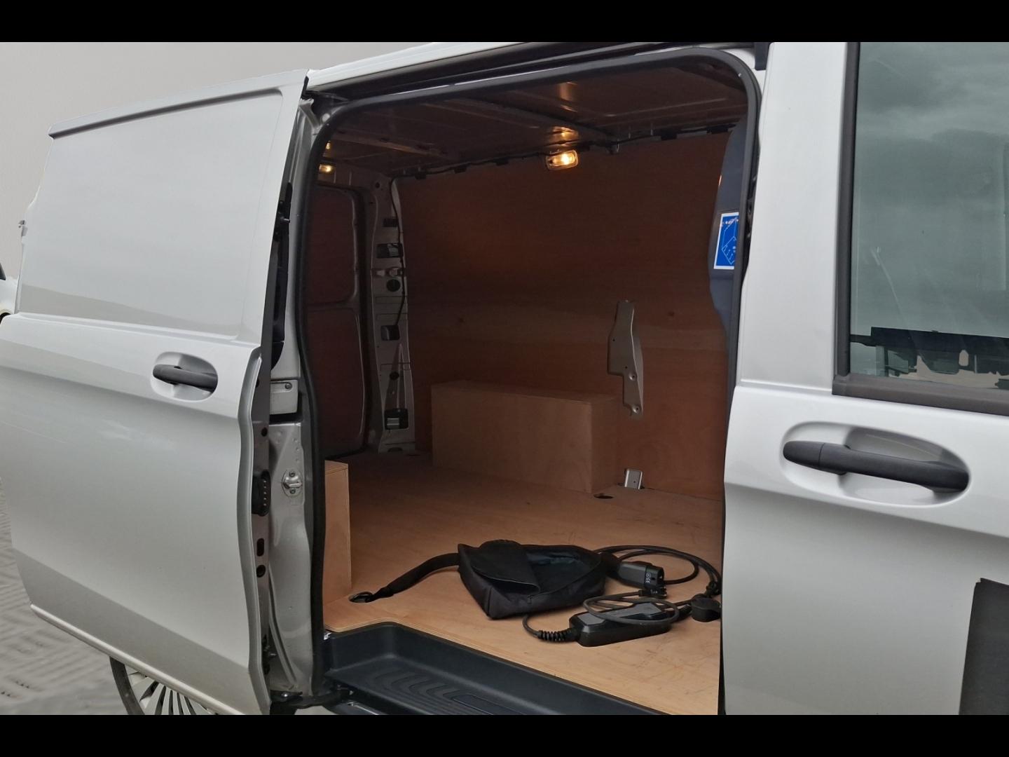 Image MERCEDES-BENZ Vito Fg eVito 129 204ch Long batterie 90 kWh