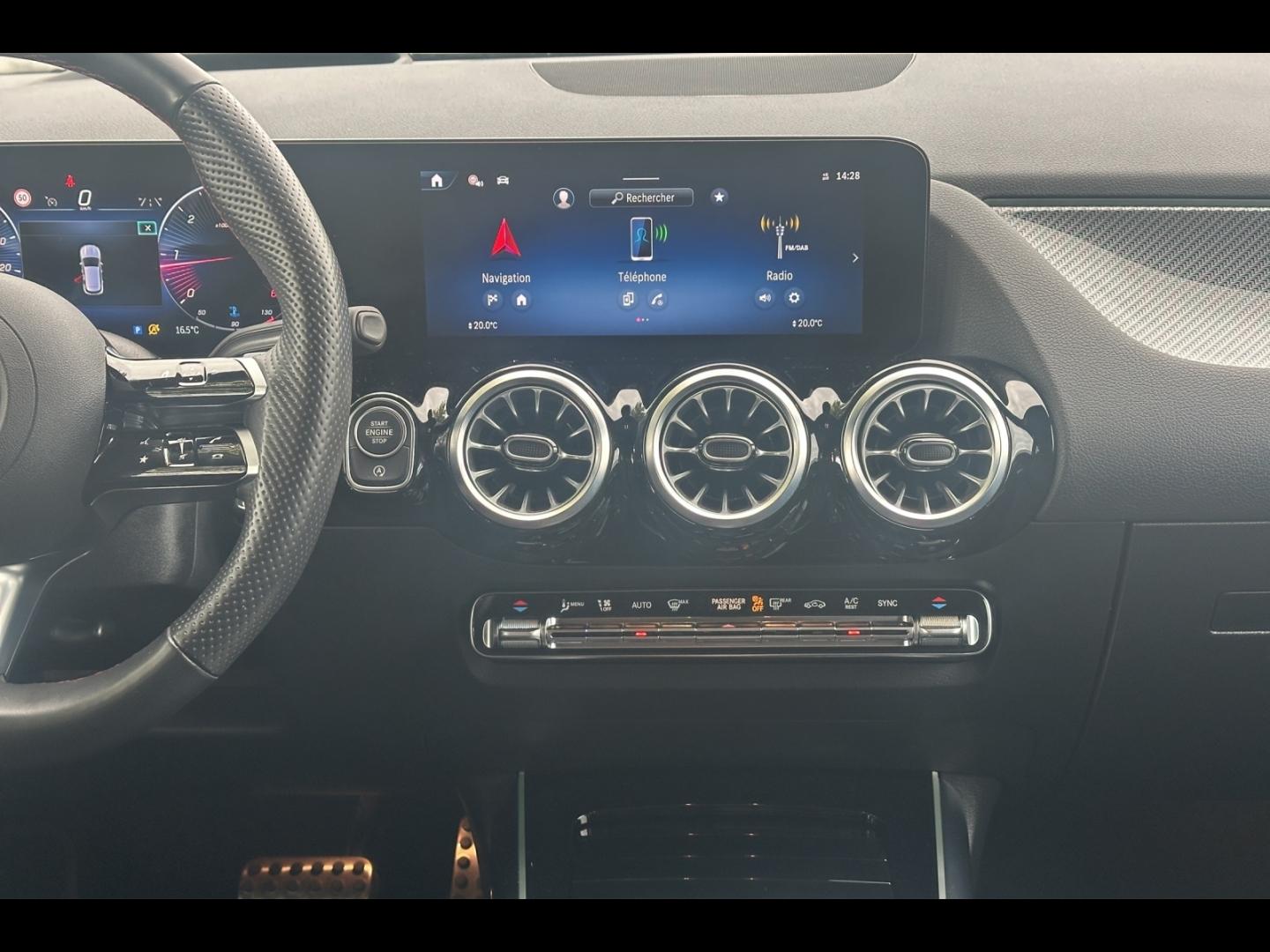 Image MERCEDES-BENZ GLA 200 d 150ch AMG Line 8G-DCT