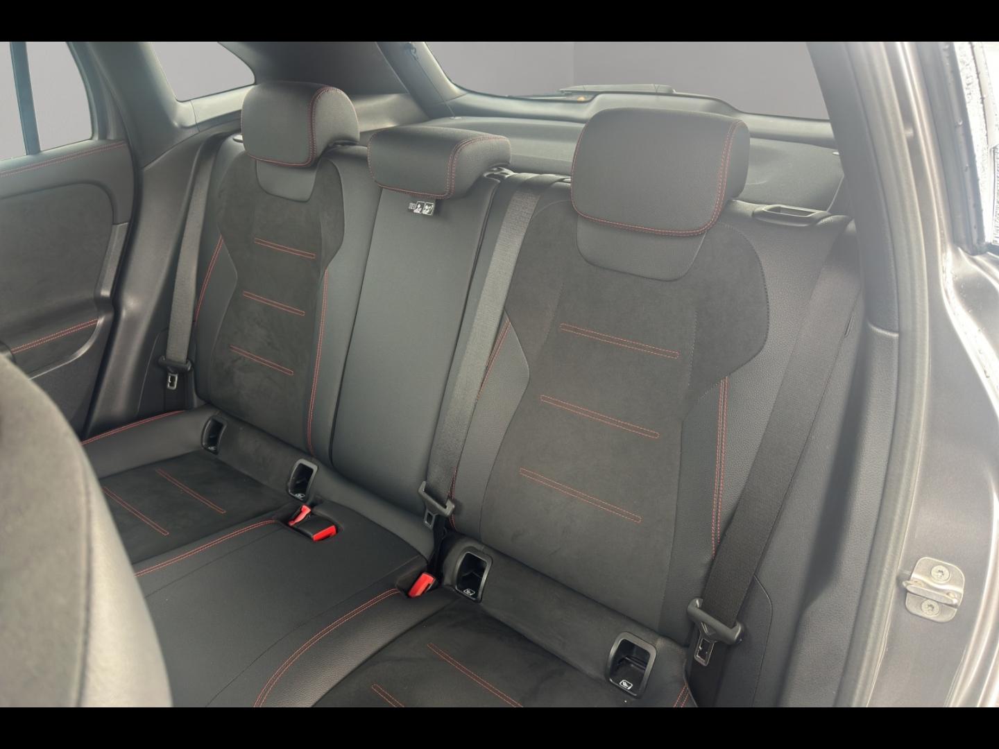 Image MERCEDES-BENZ GLA 200 d 150ch AMG Line 8G-DCT