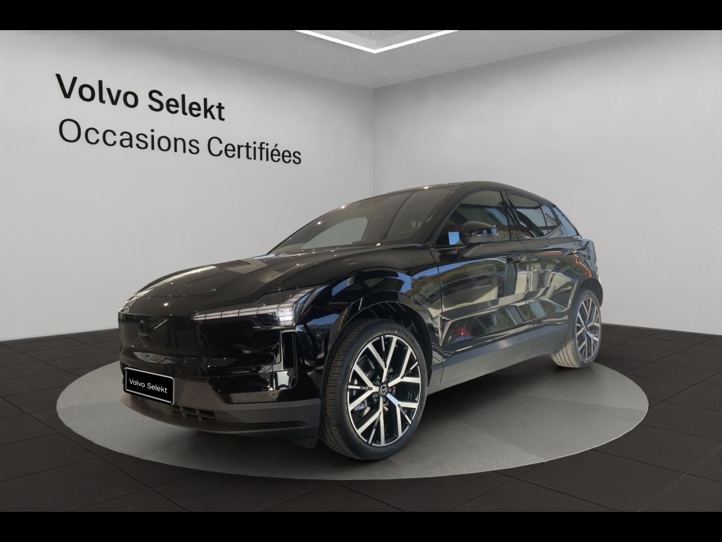Photo VOLVO EX30 P5 Long Range 272ch 69kWh Black Edition