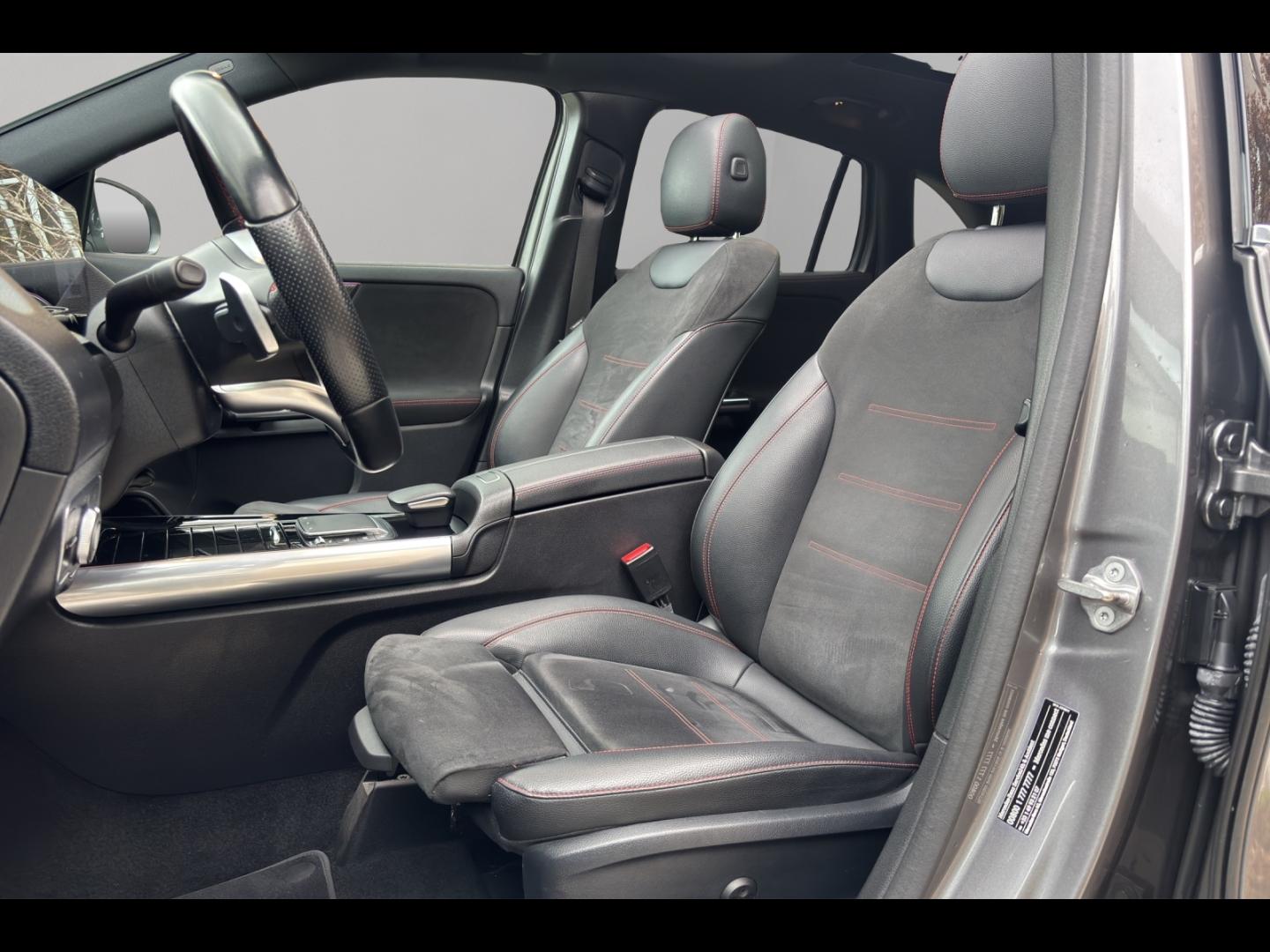 Image MERCEDES-BENZ GLA 200 d 150ch AMG Line 8G-DCT