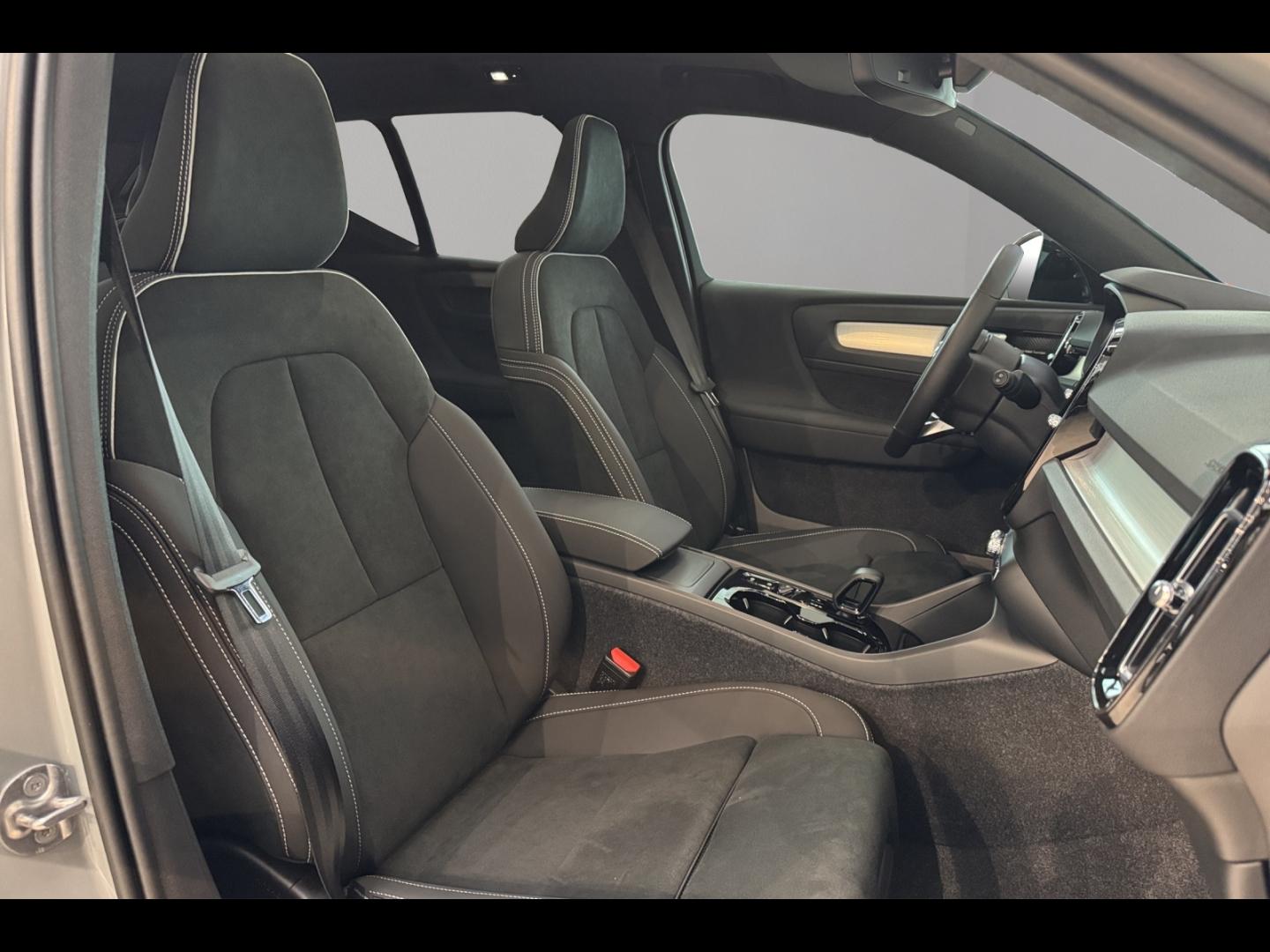 Image VOLVO XC40 B3 163ch Black Edition DCT 7