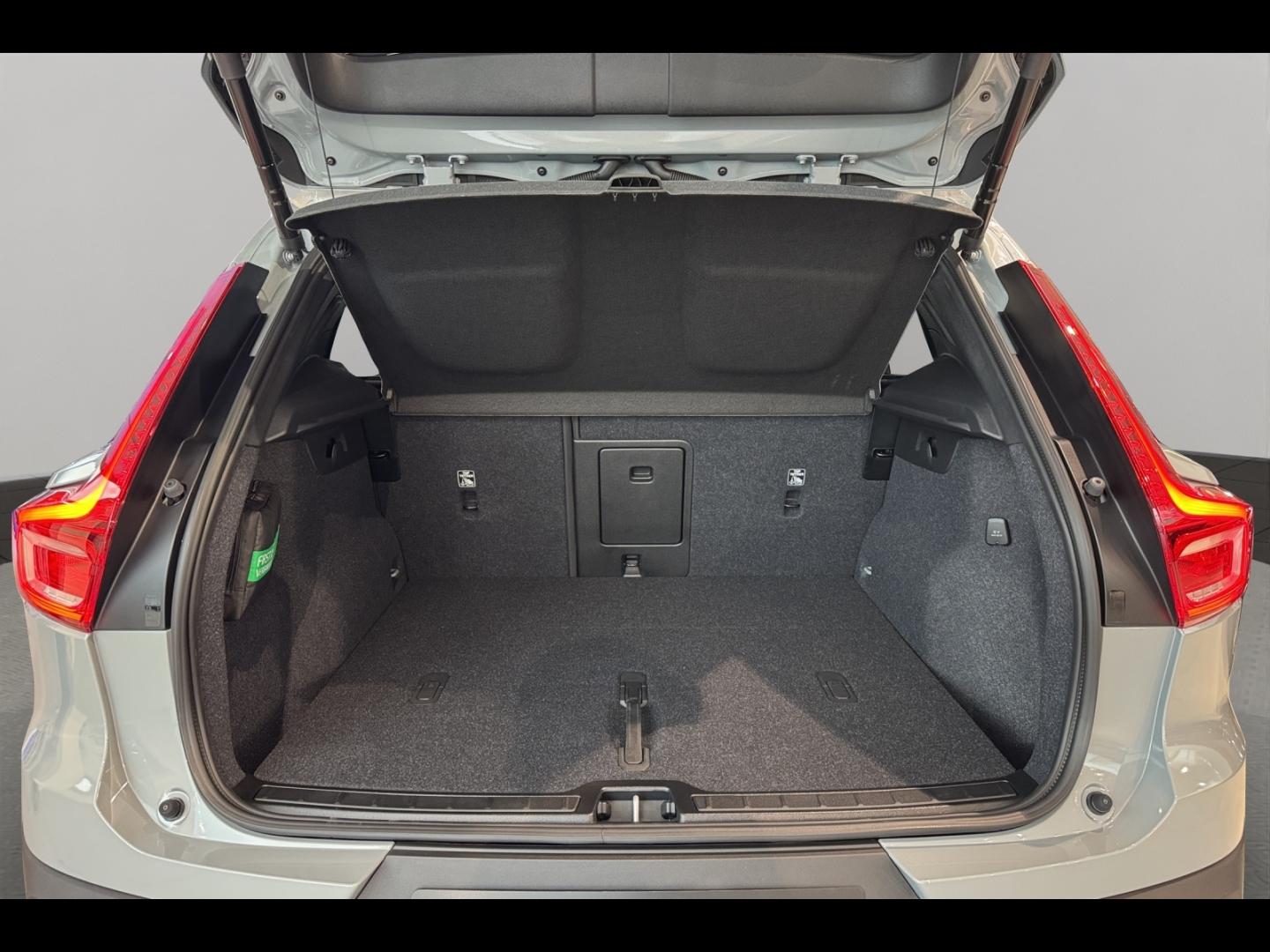 Image VOLVO XC40 B3 163ch Black Edition DCT 7