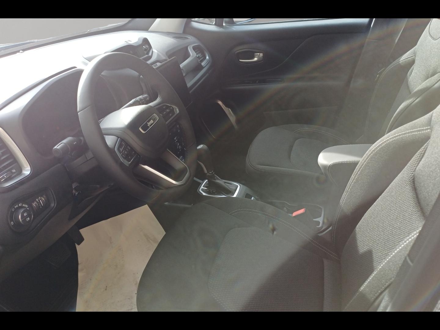 Image JEEP Renegade 1.5 Turbo T4 130ch MHEV Altitude BVR7