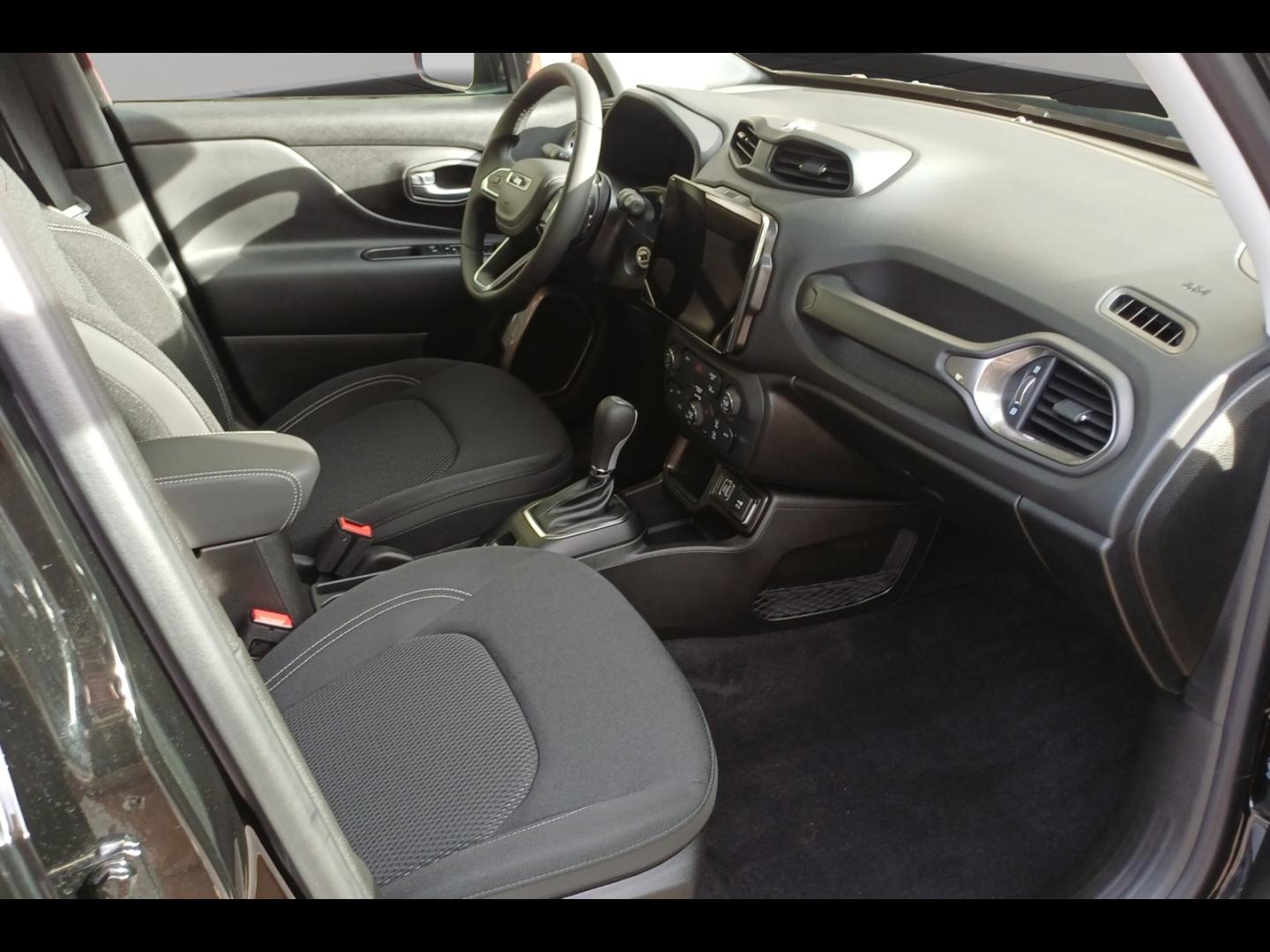 Image JEEP Renegade 1.5 Turbo T4 130ch MHEV Altitude BVR7