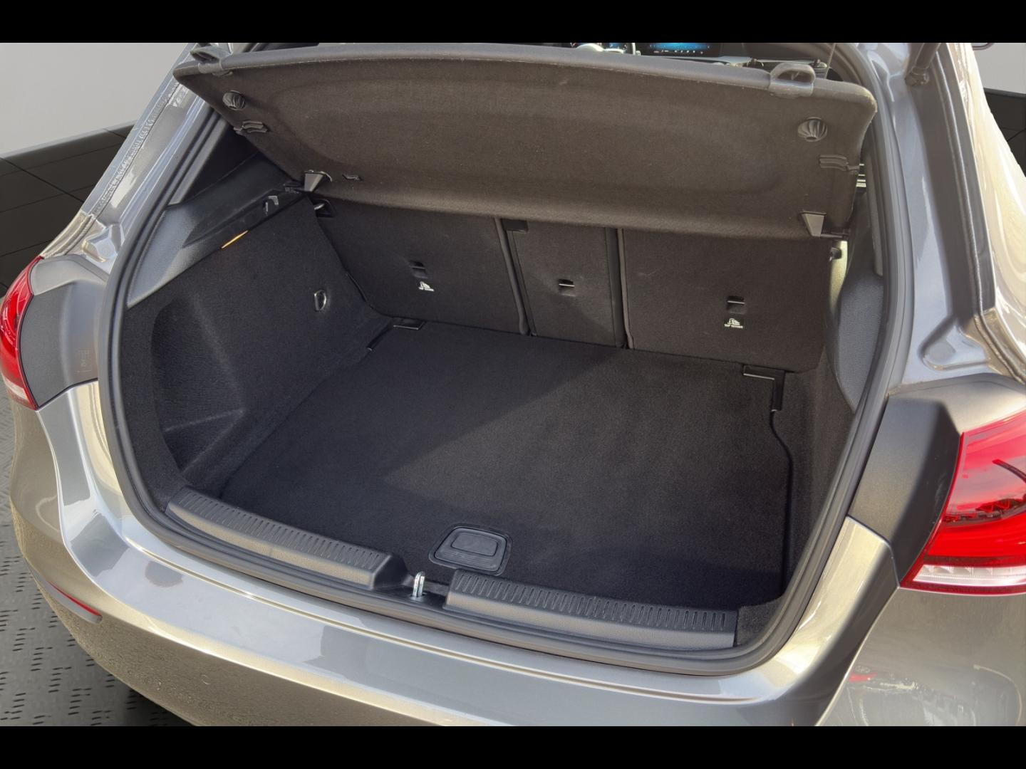 Image MERCEDES-BENZ Classe A 180d 116ch Style Line 8G-DCT