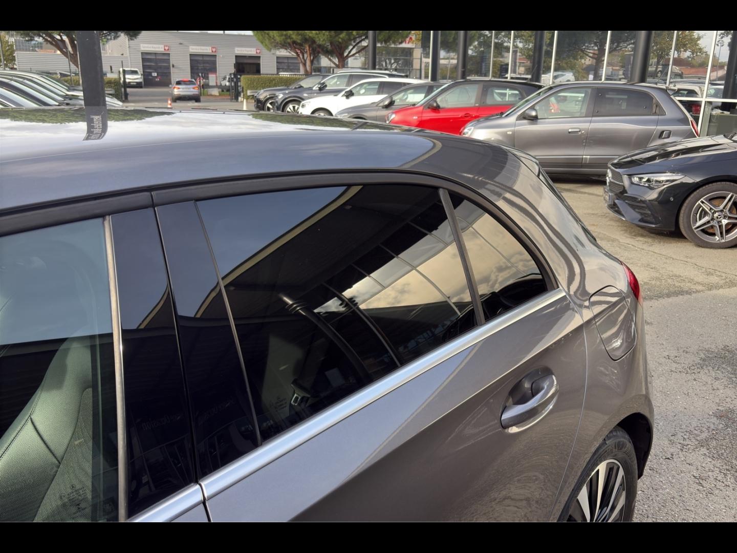 Image MERCEDES-BENZ Classe A 180d 116ch Style Line 8G-DCT
