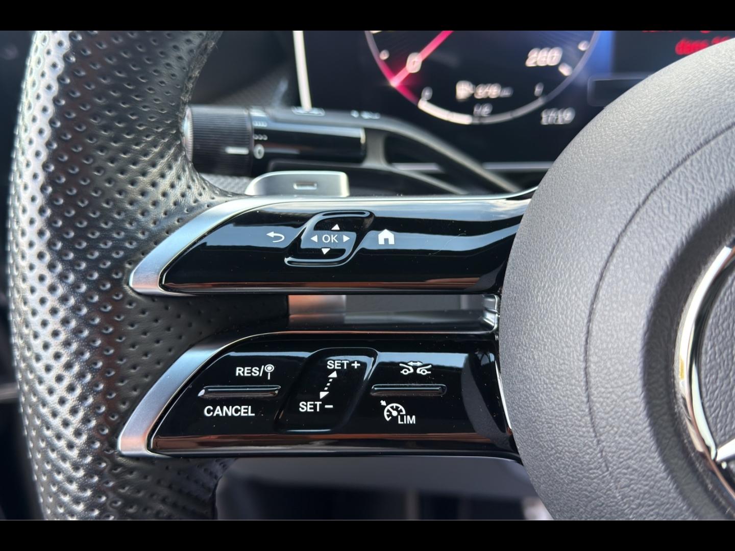 Image MERCEDES-BENZ GLC Coupé 220 d 197ch AMG Line 4Matic 9G-Tronic