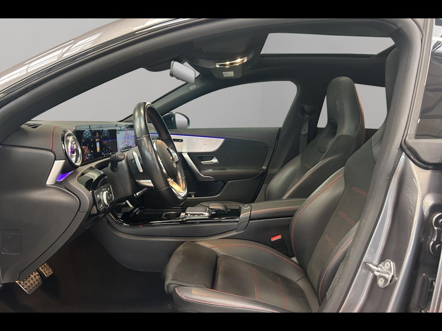 Image MERCEDES-BENZ CLA Shooting Brake 200 d 150ch AMG Line 8G-DCT