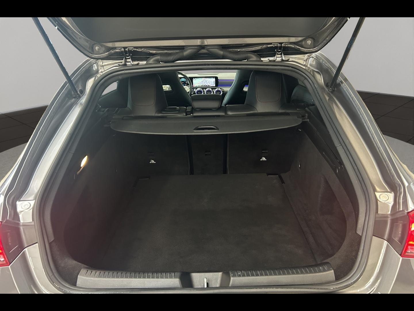 Image MERCEDES-BENZ CLA Shooting Brake 200 d 150ch AMG Line 8G-DCT