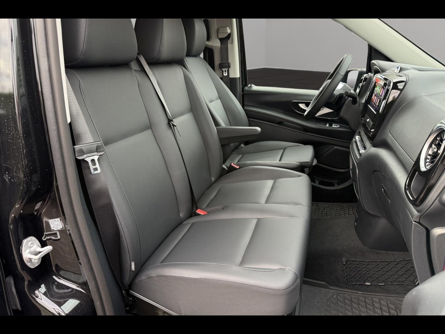 Image MERCEDES-BENZ Vito Tourer 116 CDI Long Select 9G-Tronic