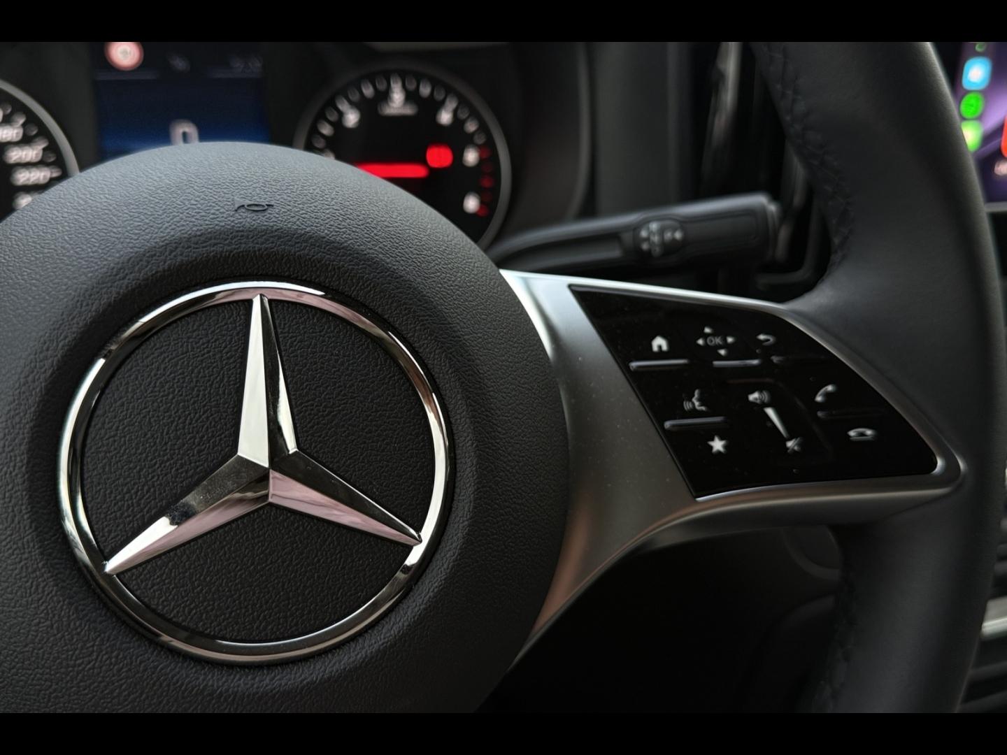 Image MERCEDES-BENZ Vito Tourer 116 CDI Long Select 9G-Tronic