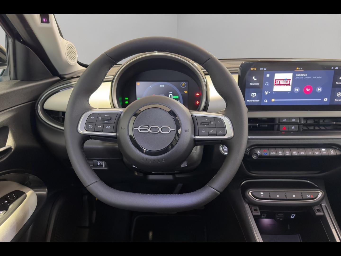 Image FIAT 600 e 156ch 54kWh La Prima
