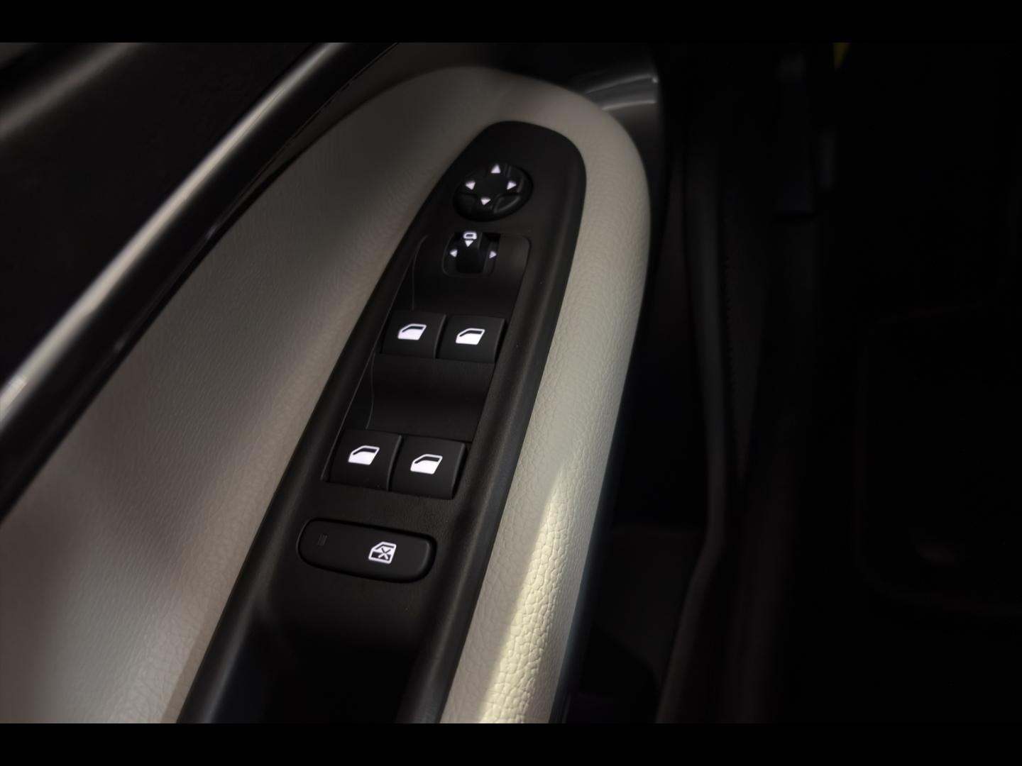 Image FIAT 600 e 156ch 54kWh La Prima