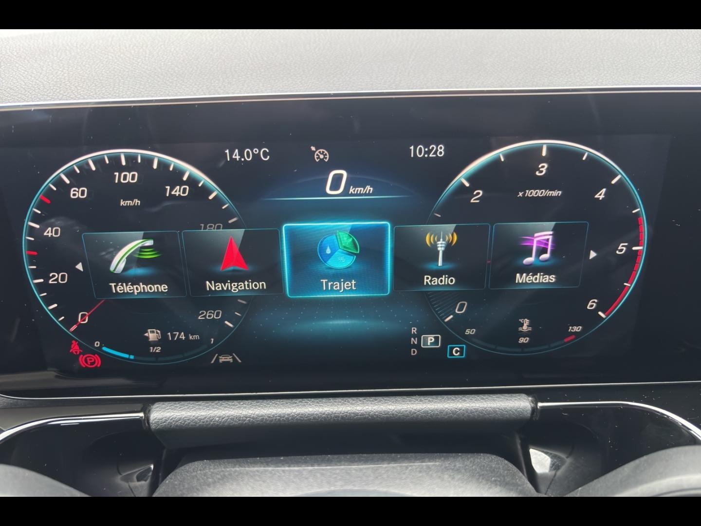 Image MERCEDES-BENZ GLA 200 d 150ch Business Line 8G-DCT