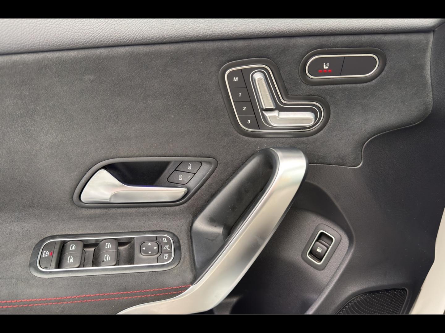 Image MERCEDES-BENZ Classe A 250 e 160+102ch AMG Line 8G-DCT 8cv