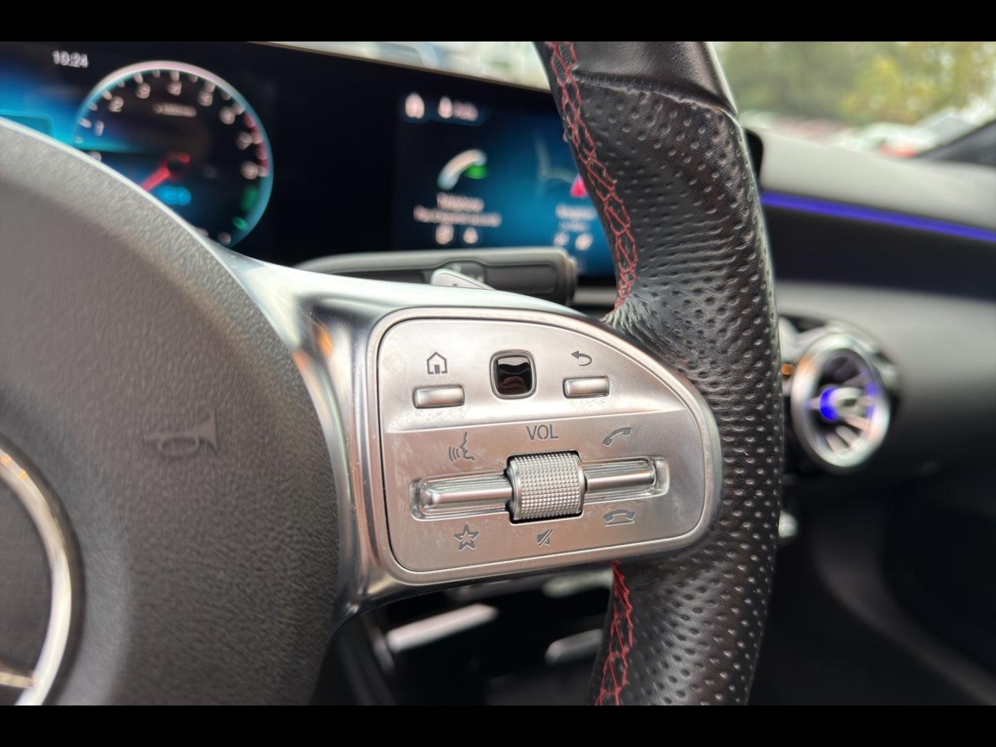 Image MERCEDES-BENZ Classe A 250 e 160+102ch AMG Line 8G-DCT 8cv