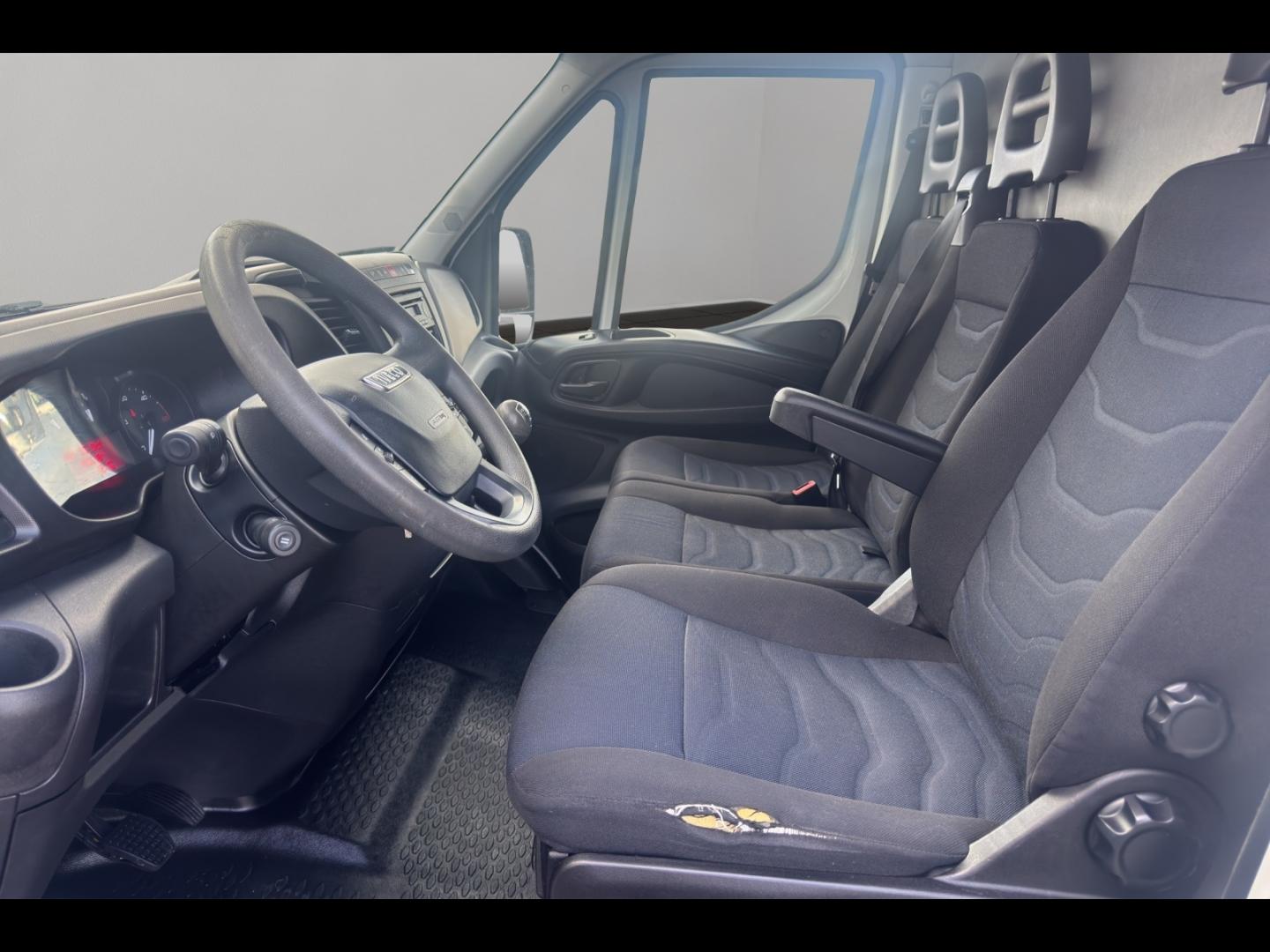 Image IVECO Daily 35S Fg 35S14H / Fourgon 12m3 / 2018 / 180285kms
