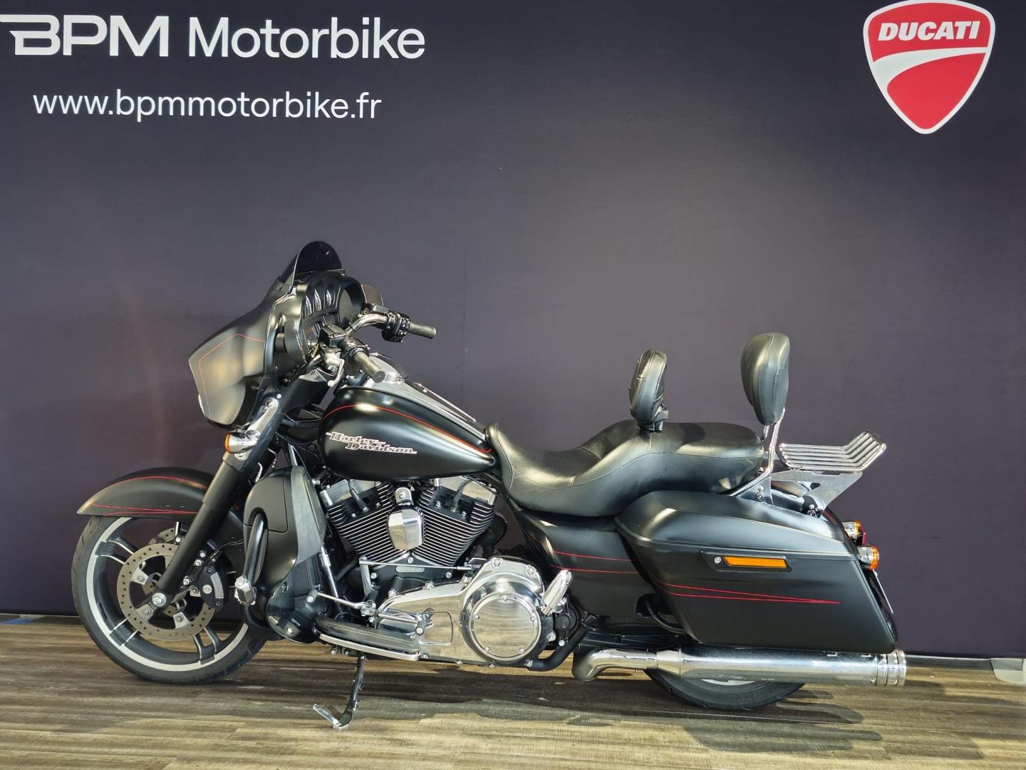 Image HARLEY-DAVIDSON Street Glide Street Glide Special 1690 Noir ABS 2015