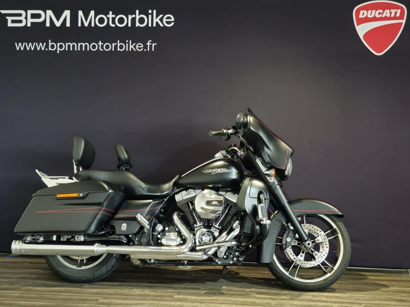 Photo HARLEY-DAVIDSON Street Glide Street Glide Special 1690 Noir ABS 2015