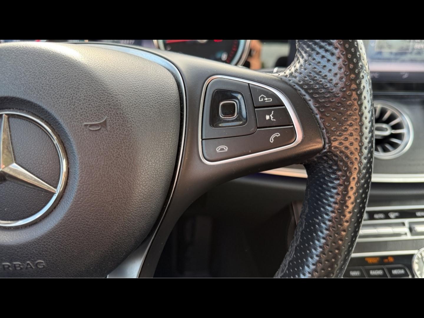Image MERCEDES-BENZ Classe E Coupe 220 d 194ch Executive 9G-Tronic Euro6d-T