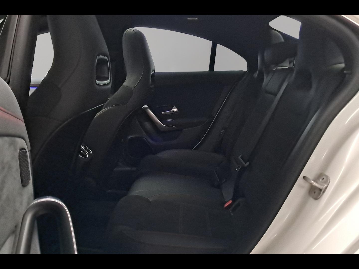 Image MERCEDES-BENZ CLA 200 163ch AMG Line 7G-DCT 9cv