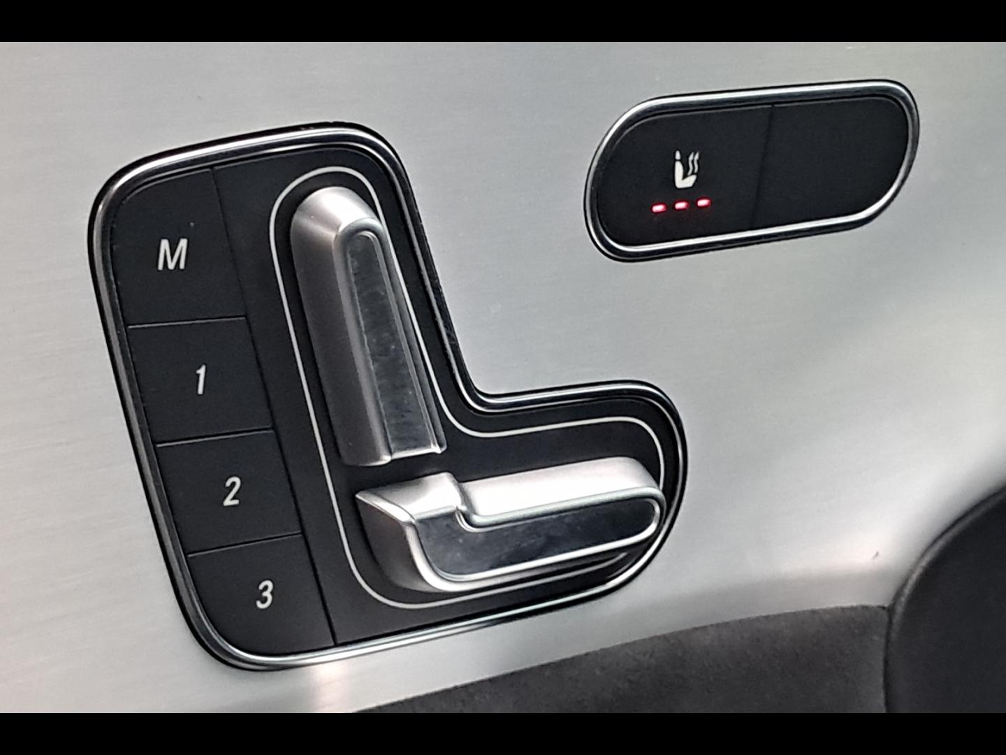 Image MERCEDES-BENZ CLA 200 163ch AMG Line 7G-DCT 9cv
