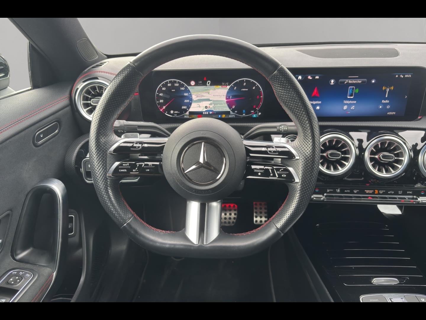 Image MERCEDES-BENZ CLA 200 d 150ch AMG Line 8G-DCT 8cv