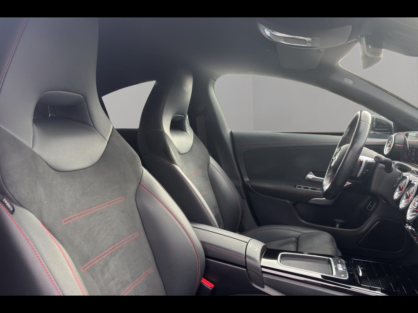 Image MERCEDES-BENZ CLA 200 d 150ch AMG Line 8G-DCT 8cv