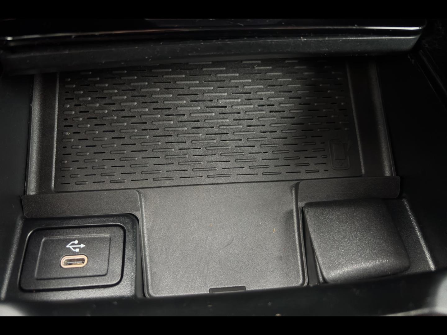 Image MERCEDES-BENZ CLA 200 d 150ch AMG Line 8G-DCT 8cv