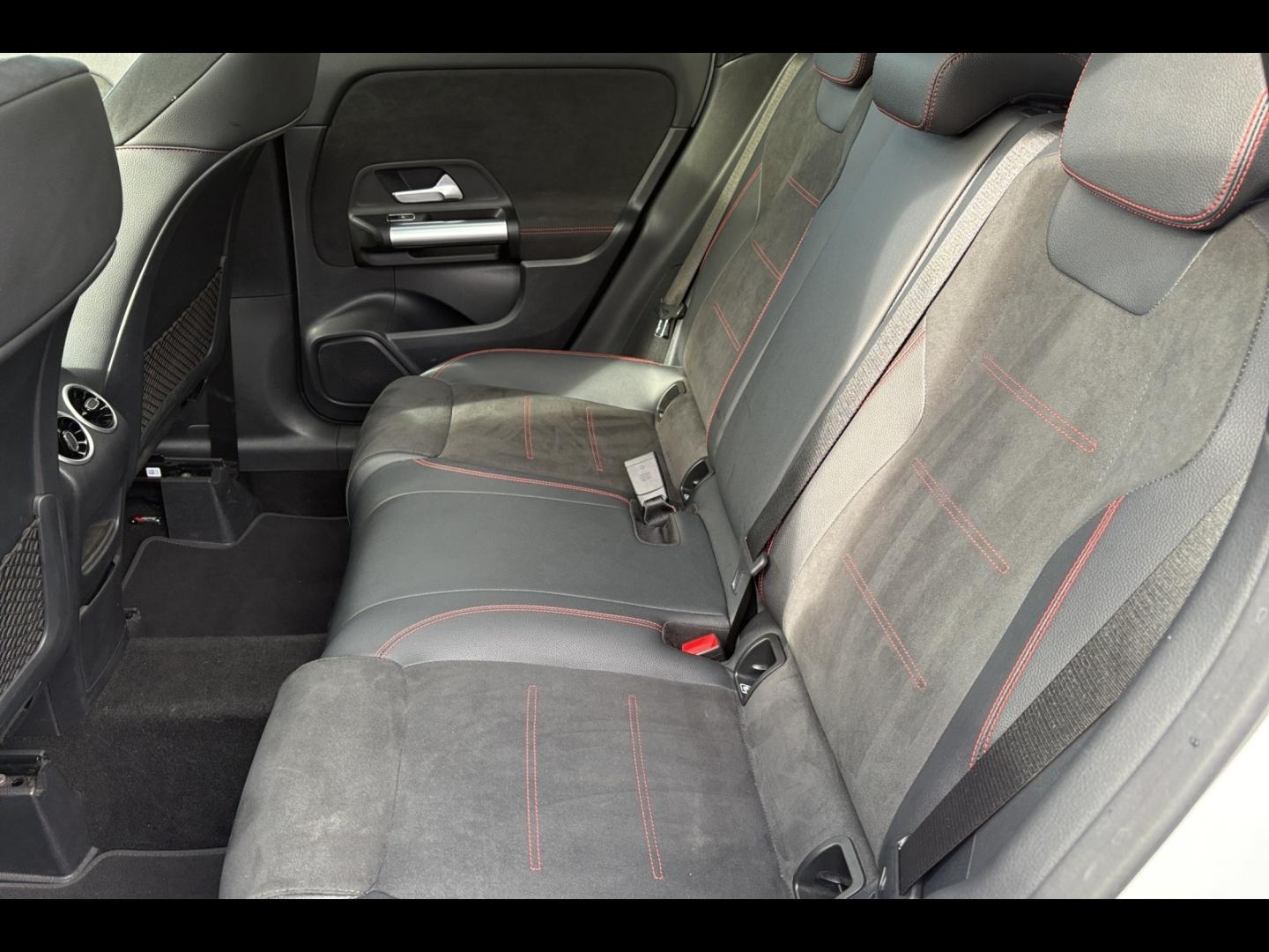 Image MERCEDES-BENZ GLA 200 d 150ch AMG Line 8G-DCT