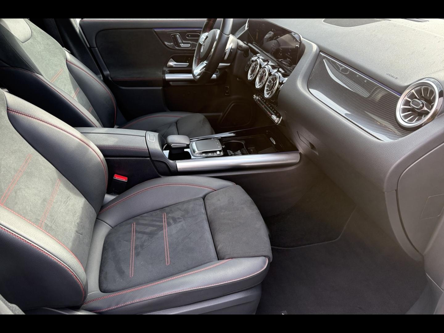 Image MERCEDES-BENZ GLA 200 d 150ch AMG Line 8G-DCT