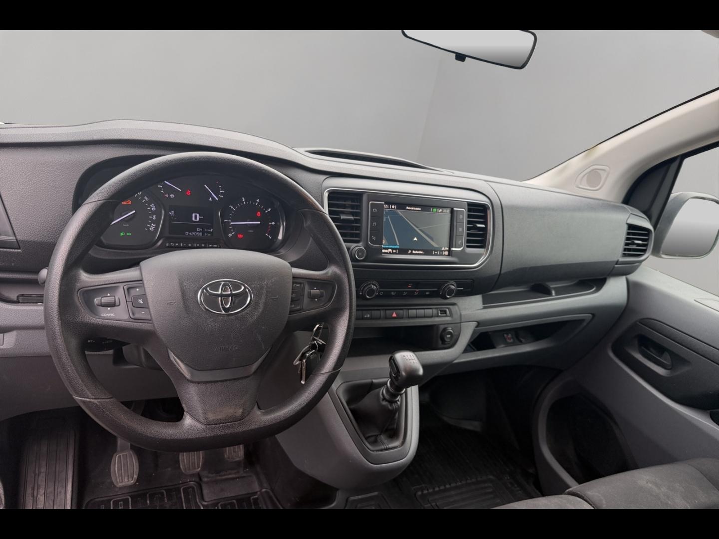 Image TOYOTA PROACE Medium 1.5 D-4D 120 Business RC23