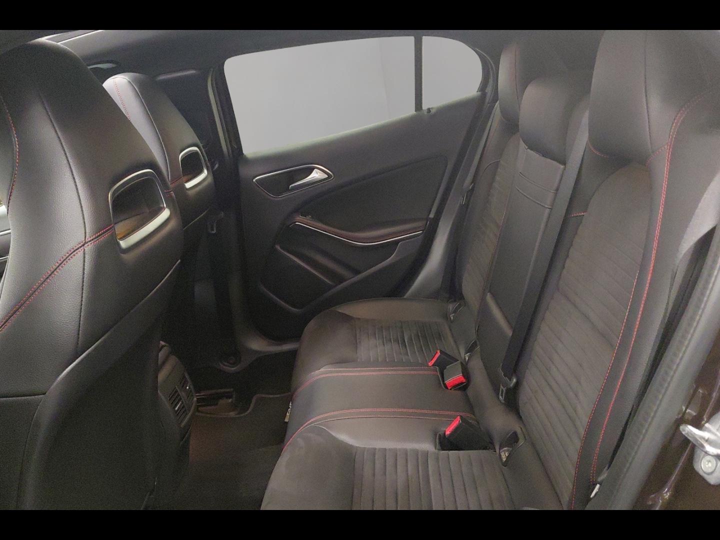 Image MERCEDES-BENZ GLA 250 Fascination 7G-DCT