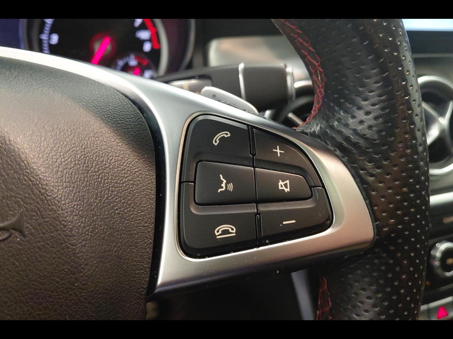 Image MERCEDES-BENZ GLA 250 Fascination 7G-DCT