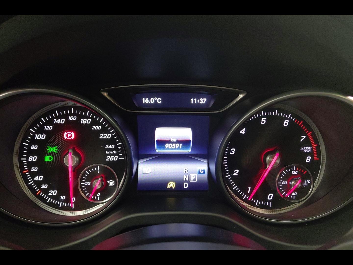 Image MERCEDES-BENZ GLA 250 Fascination 7G-DCT