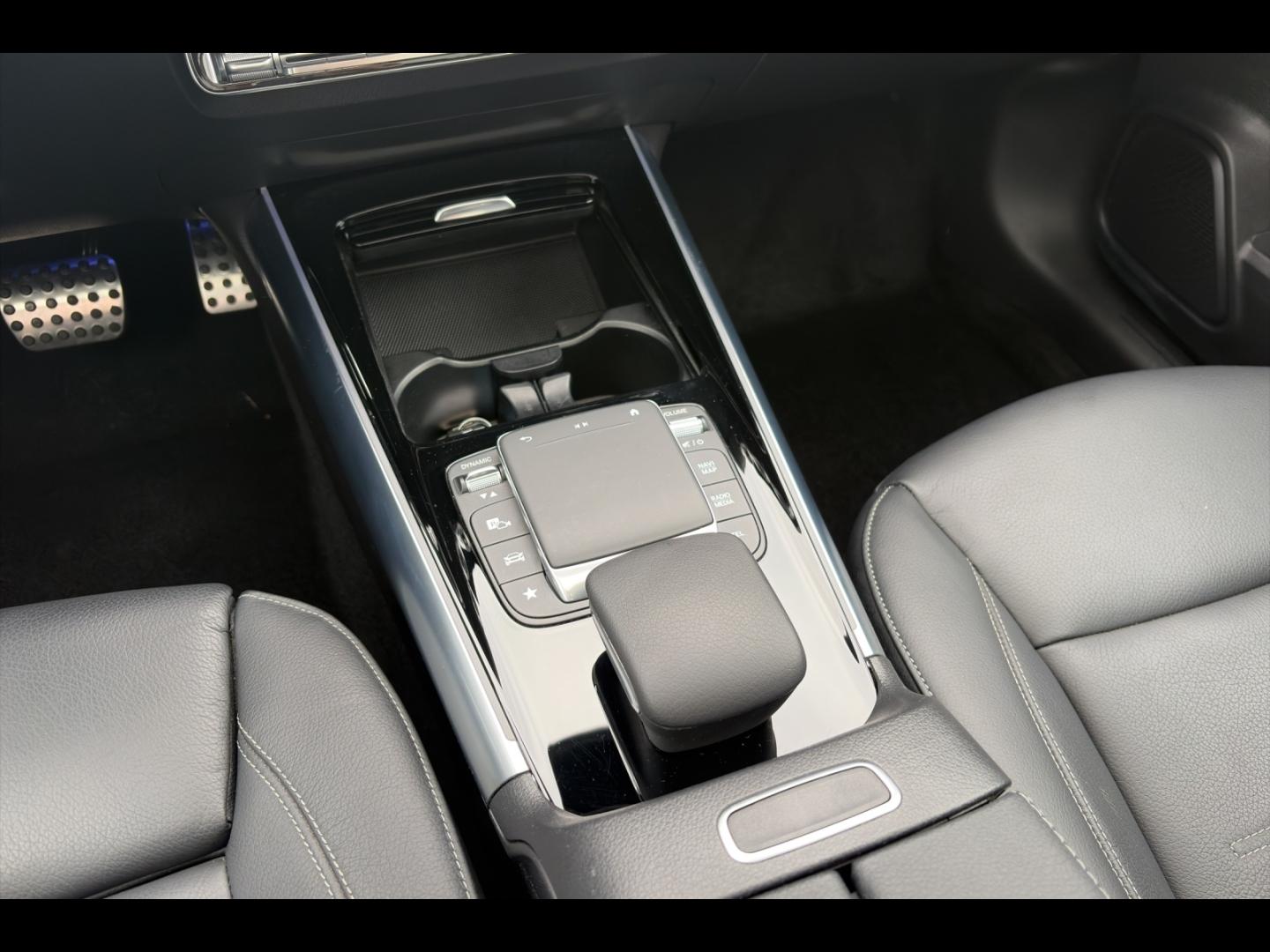 Image MERCEDES-BENZ GLA 250 e 160+102ch AMG Line 8G-DCT