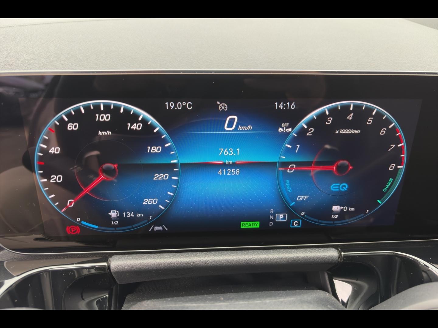 Image MERCEDES-BENZ GLA 250 e 160+102ch AMG Line 8G-DCT