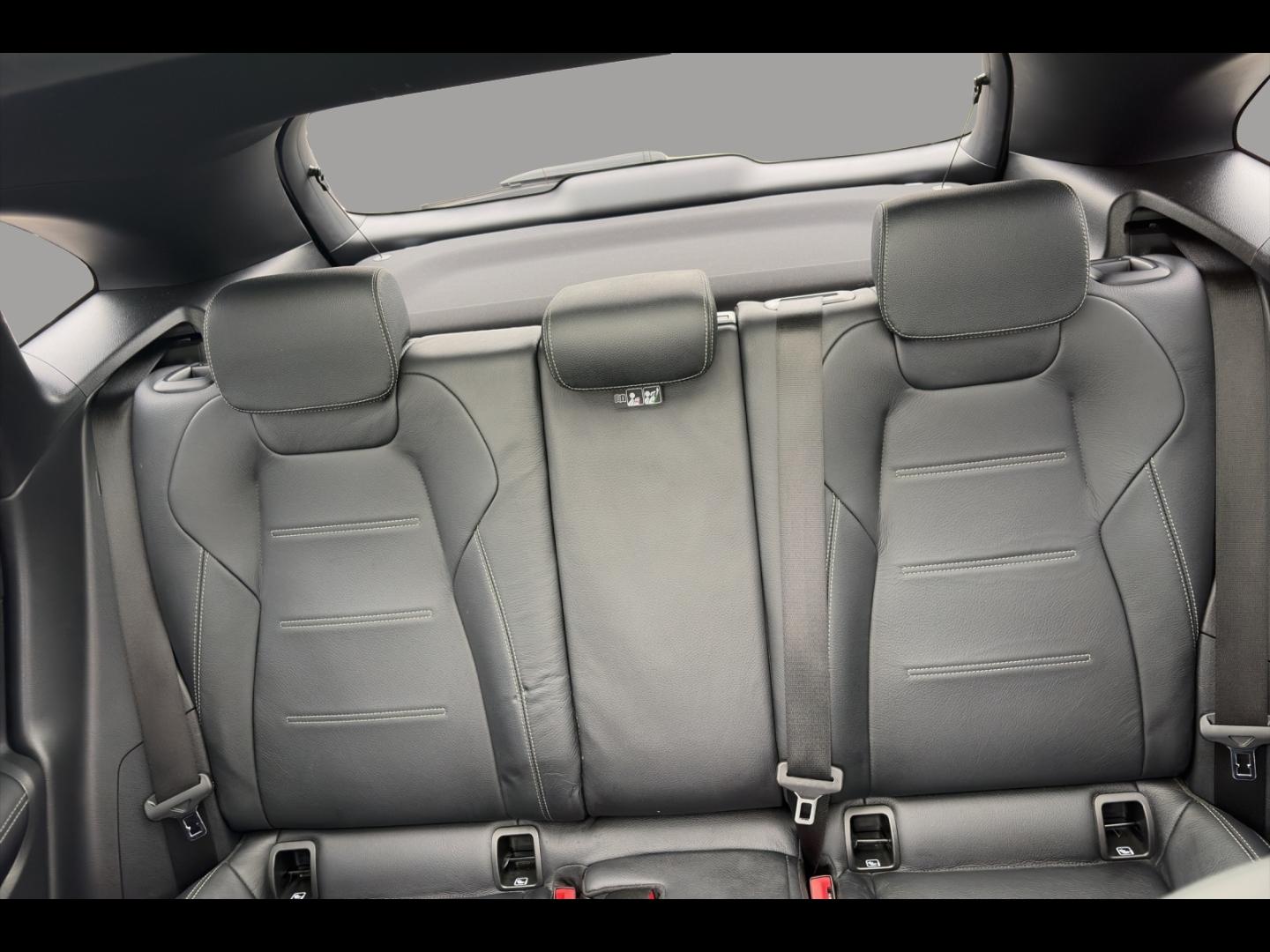 Image MERCEDES-BENZ GLA 250 e 160+102ch AMG Line 8G-DCT