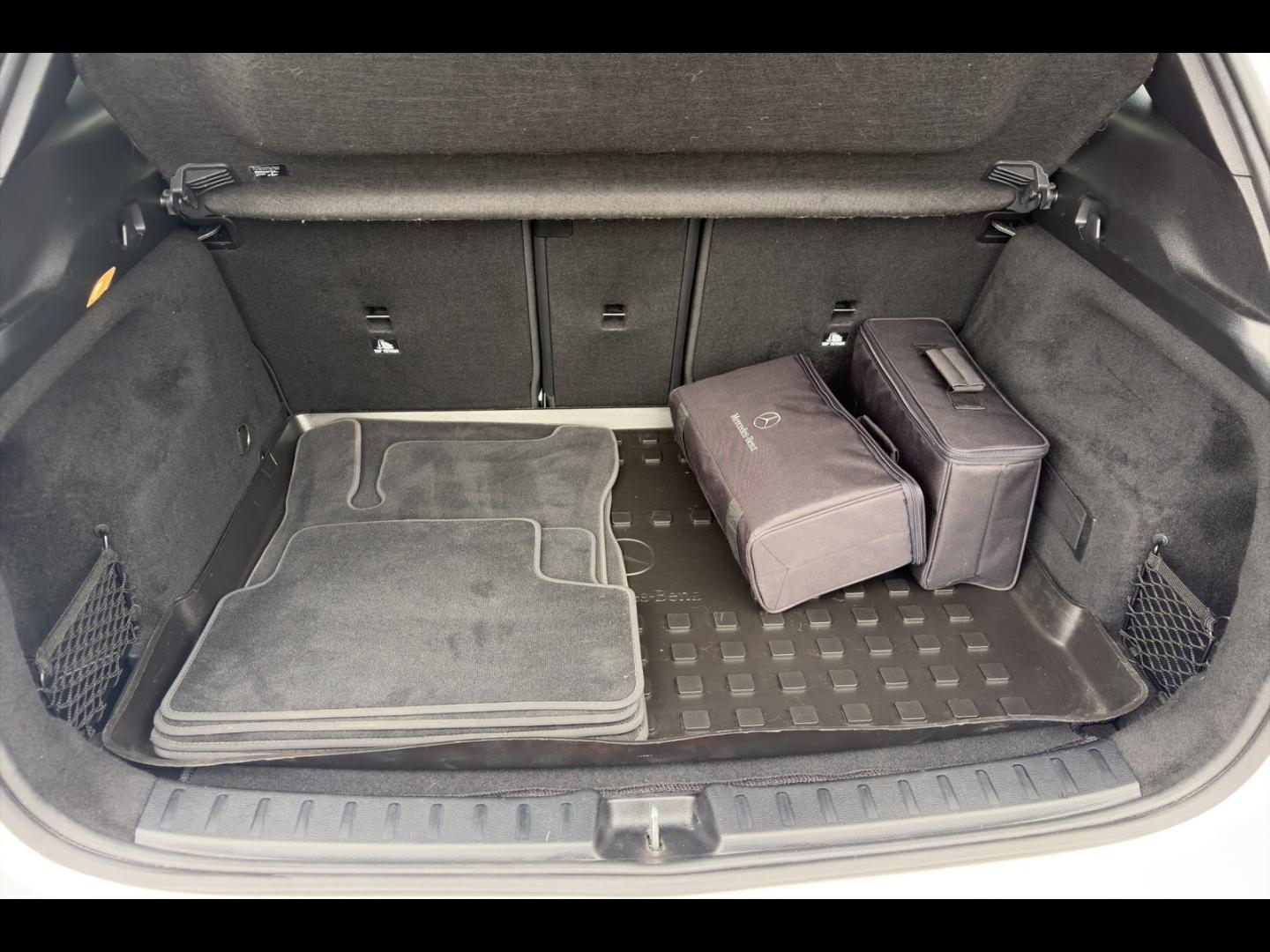 Image MERCEDES-BENZ GLA 250 e 160+102ch AMG Line 8G-DCT
