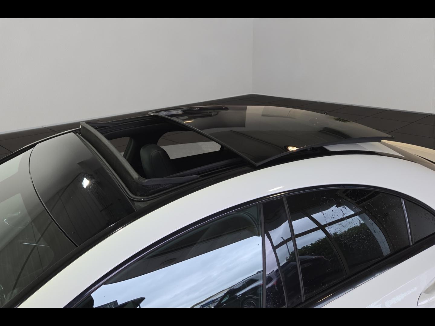 Image MERCEDES-BENZ CLA 200 d Fascination 7G-DCT