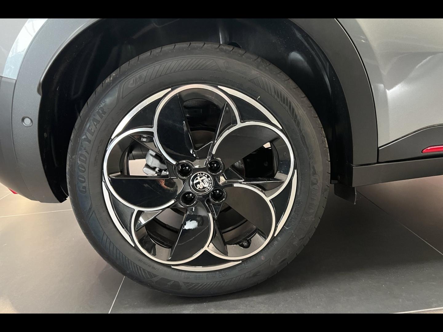 Image ALFA ROMEO Junior 1.2 Ibrida 145ch Speciale e-DCT6