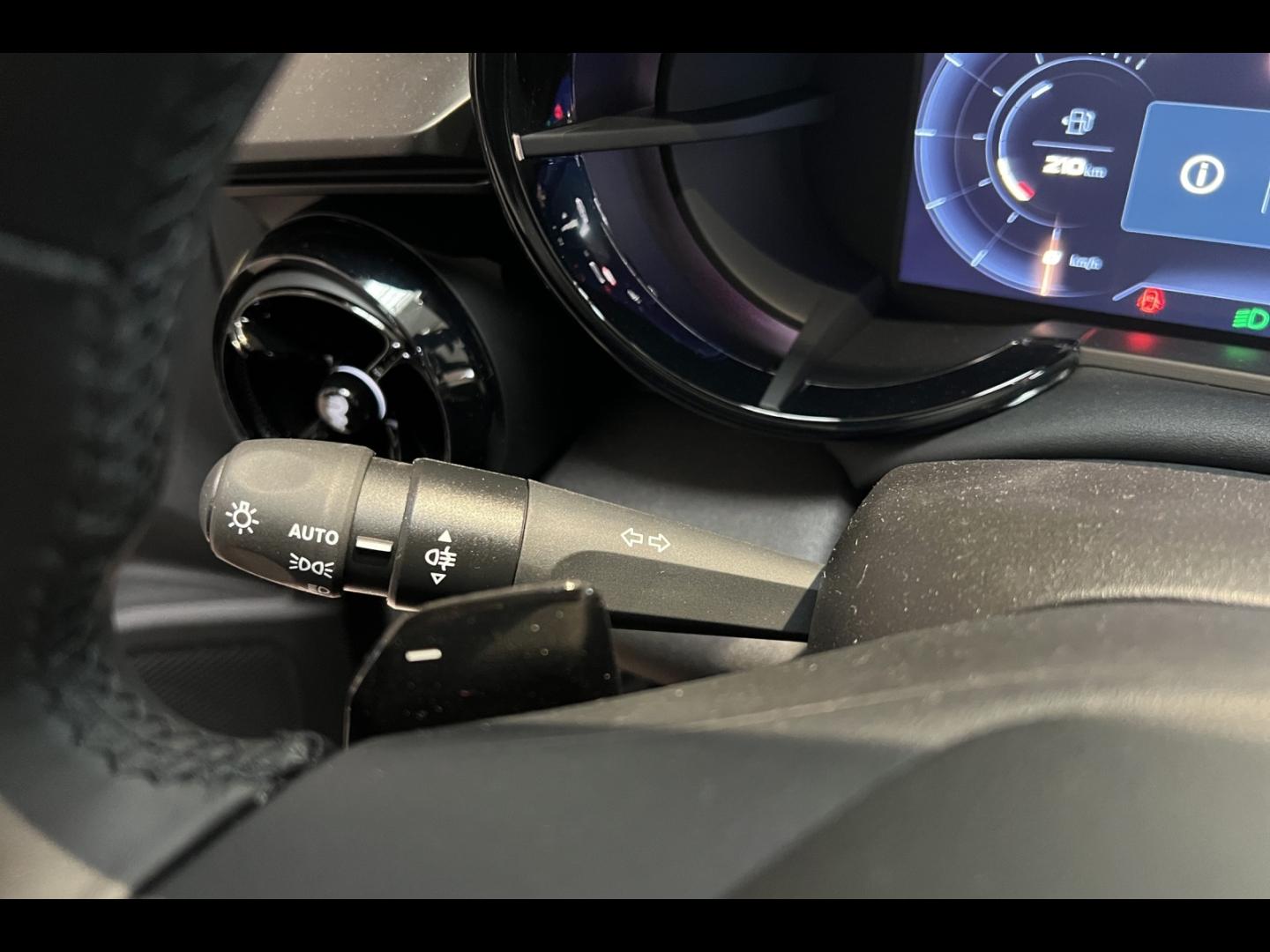 Image ALFA ROMEO Junior 1.2 Ibrida 145ch Speciale e-DCT6